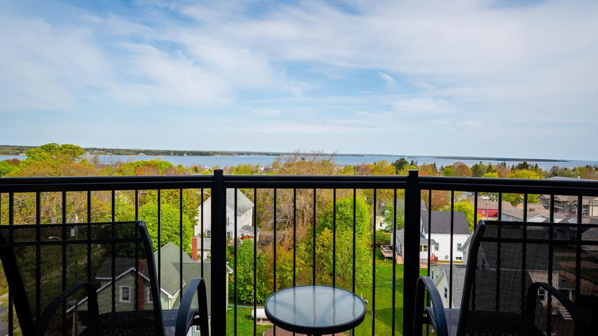 Hotel Shediac Kültér fotó
